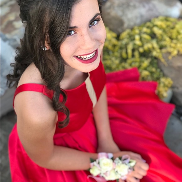 sherri hill, short, red, satin dress with pockets - Picture 3 of 4